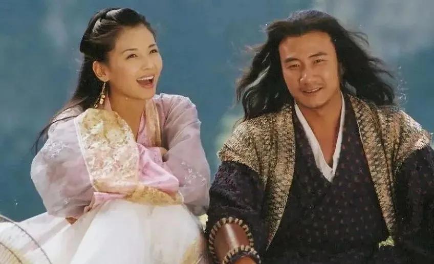 王珂：百亿富豪闪婚女明星，三年后遭遇破产，媳妇成“国民贤妻”