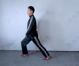 膝关节咔咔响专家提醒,膝关节咔咔响如何保护动作视频