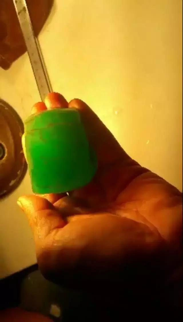 后江翡翠原石价格,几十块买的后江冰种翡翠原石