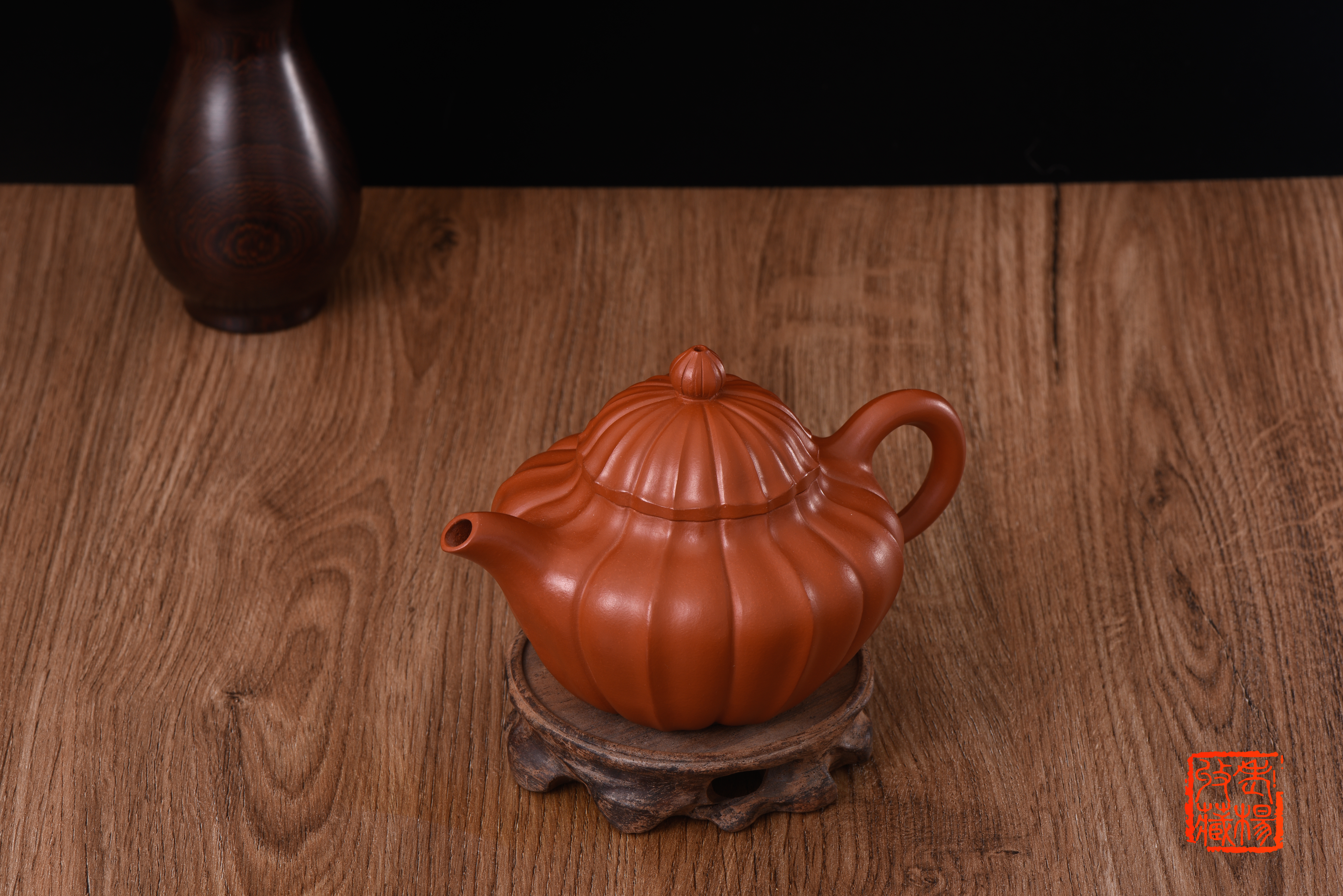 紫砂壶描金方壶,紫砂壶艺术感