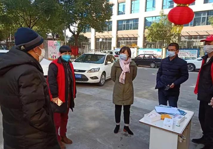 奋战在抗疫一线巾帼英雄们,坚守在疫情防控一线的勇士们