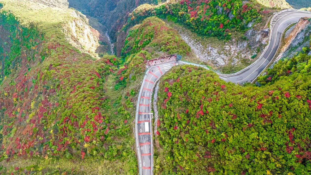 重庆三峡巫山云巅,重庆人间仙境南滨路