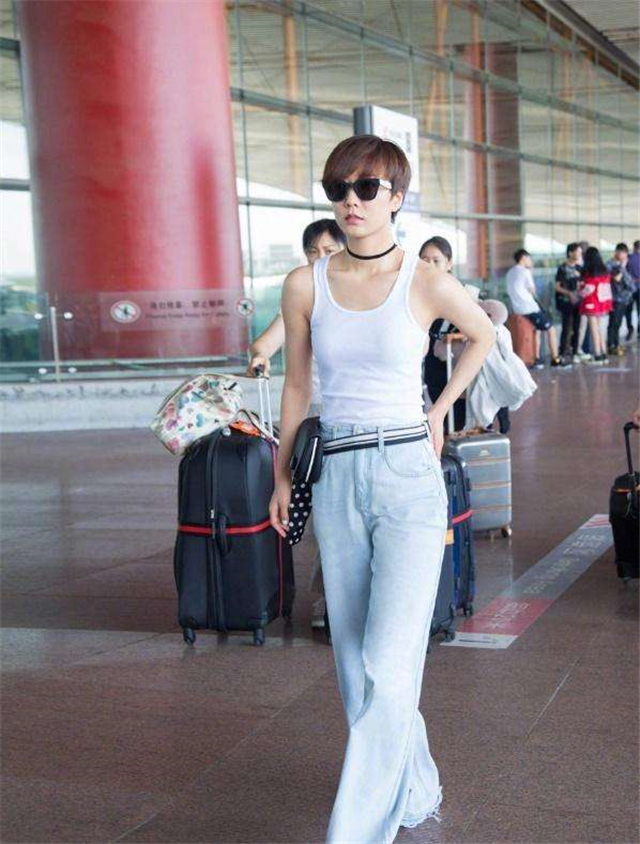 王珞丹的“Vans鞋火了！美丽大方又百搭，普通人一定买得起