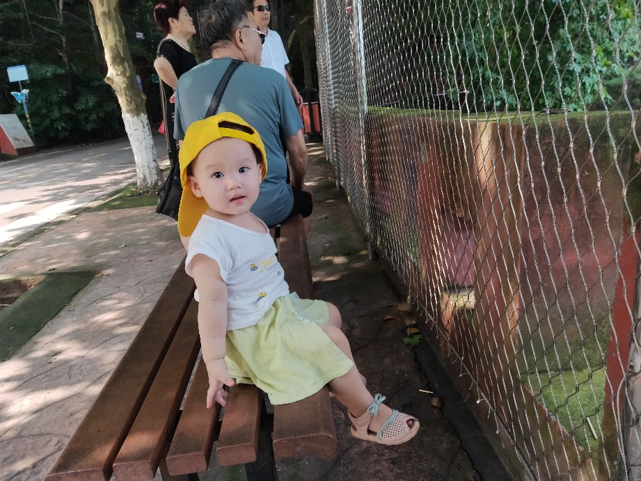 宝宝便秘是因为母乳不够的原因嘛,宝宝便秘是没有吃饱吗