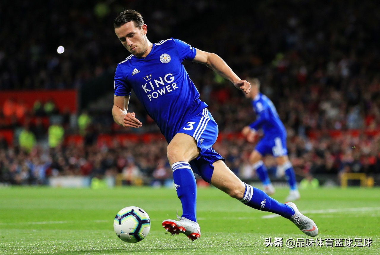 来自足坛最佳前锋的压迫感,欧洲媒体评选足坛历史最佳左后卫