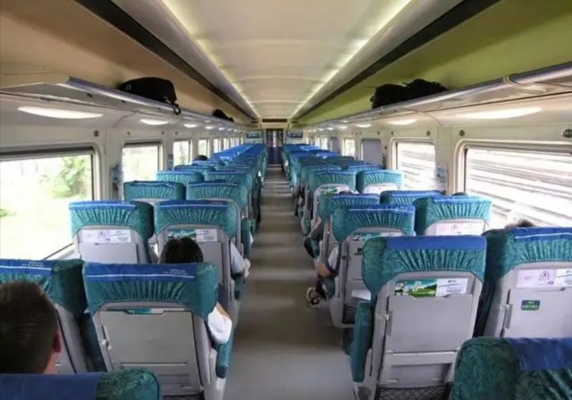 蓝箭高速列车,蓝箭号动车组和cr200j