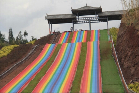 克依黑七彩旱雪滑道,克依黑彩虹滑道价格