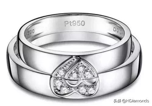 把黄金抹在脸上,把黄金戴身上是炫耀吗