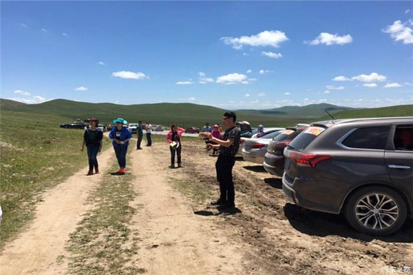 户外徒步对讲机使用,户外旅游神器对讲机