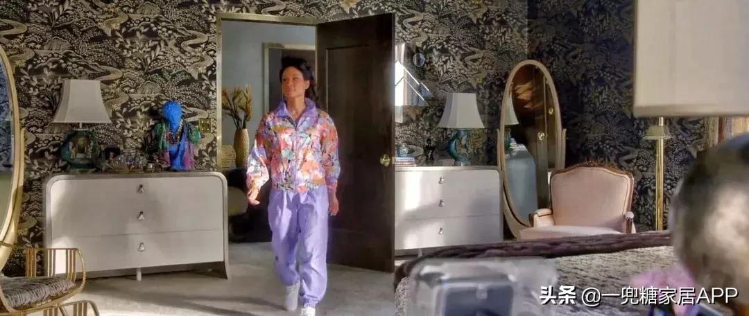 9.4分神剧！“又火又丑”的华裔女星导演，剧里房子设计太好看了