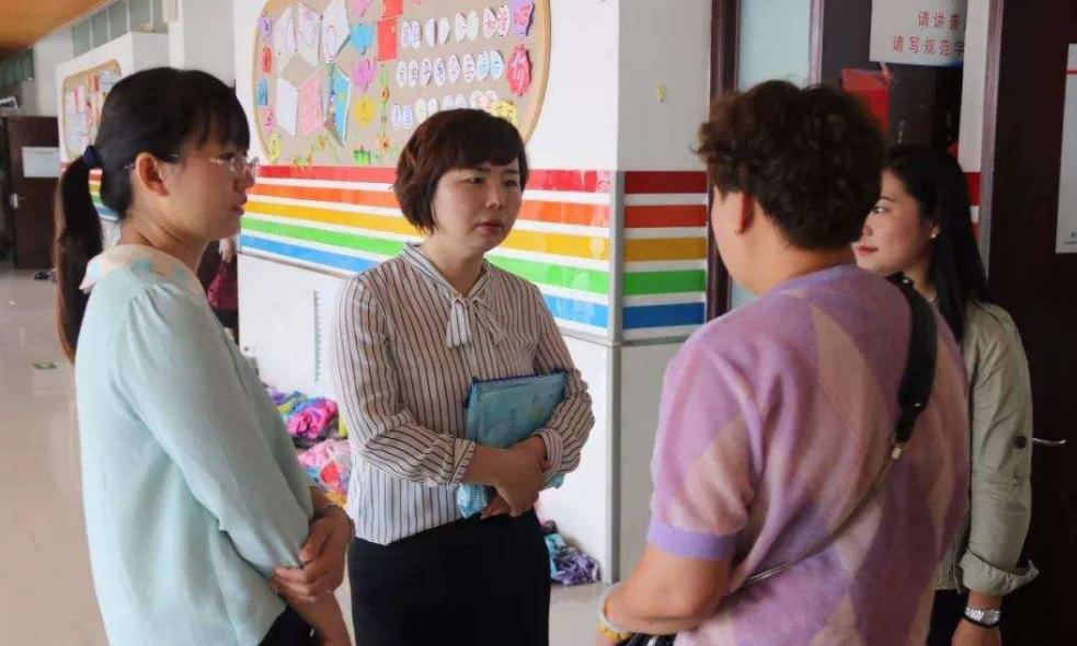 “我能打回去吗？”3个宝妈不同的反应，造就3个孩子不同的未来