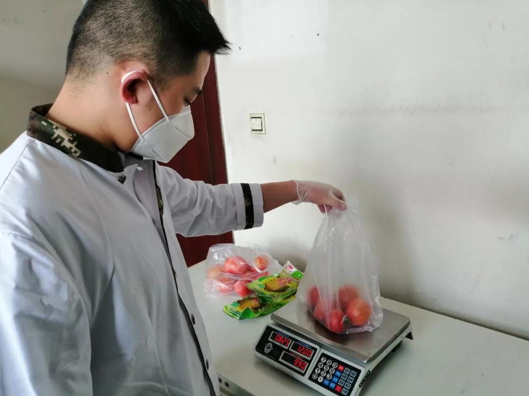 “集中代购”解决防疫生活“大难题”