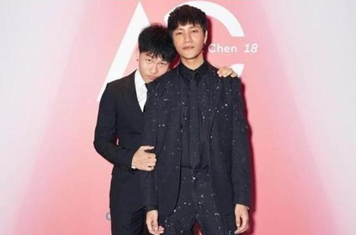 陈坤19岁儿子近照曝光,陈坤韩国