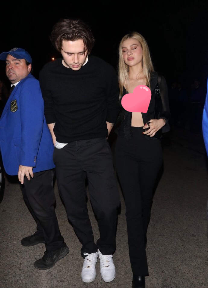 贝嫂大儿子最新照片,贝嫂和二儿子秀恩爱的视频