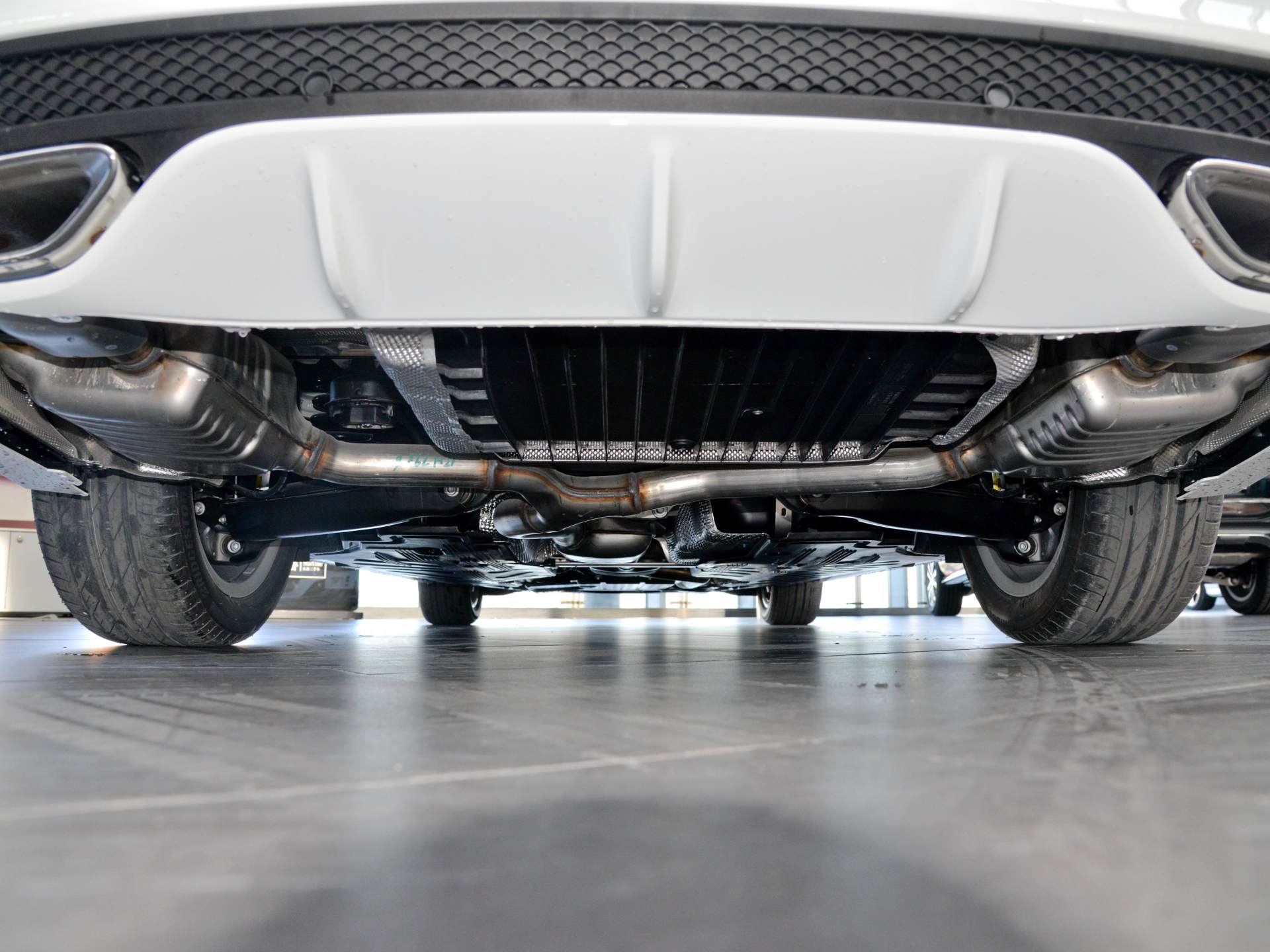 新款c级奔驰到底值不值得买,奔驰目前最值得买的c级