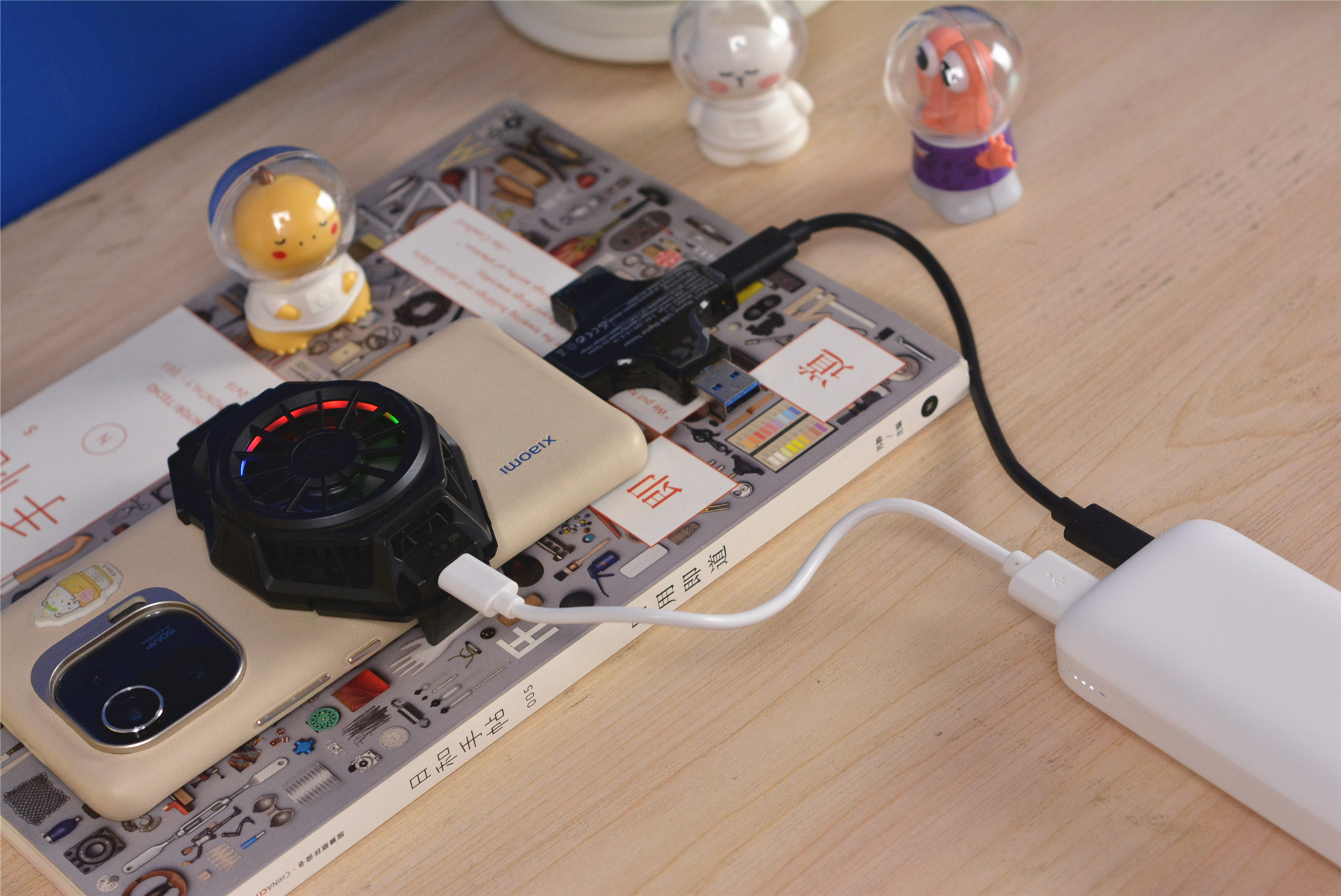 aigo爱国者充电宝10000毫安mini,aigo爱国者充电宝e20000pd白色