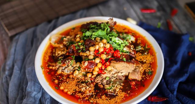 冒菜火锅麻辣烫钵钵鸡有什么区别,钵钵鸡串串麻辣烫区别