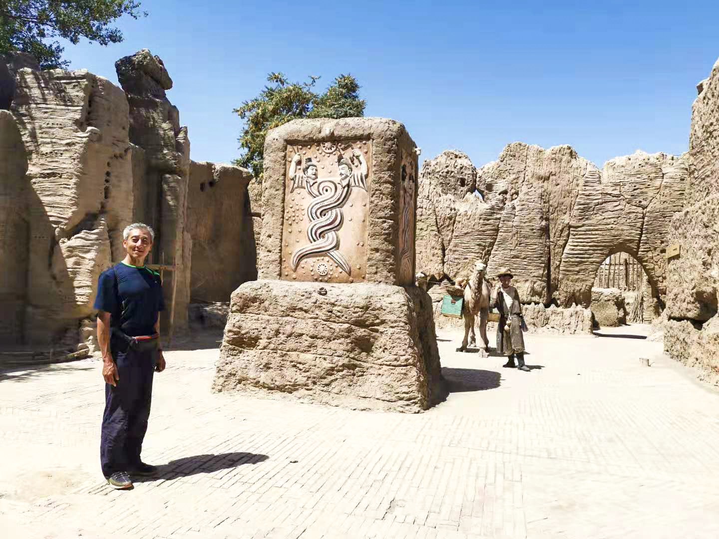 老年人去新疆旅游好去处,适合老年人去的旅游团新疆