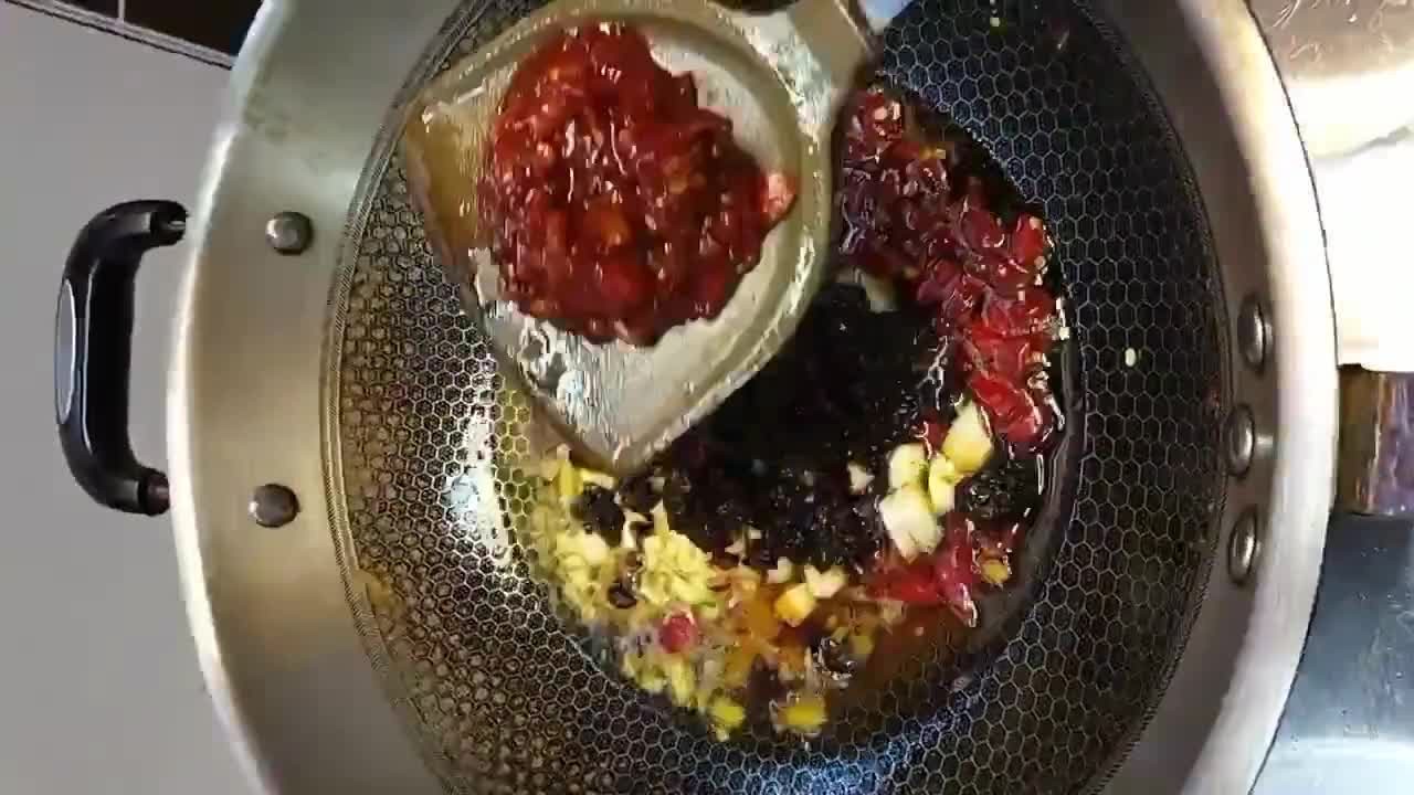 四川麻辣烤鱼酱的做法,正宗烤鱼做法红油