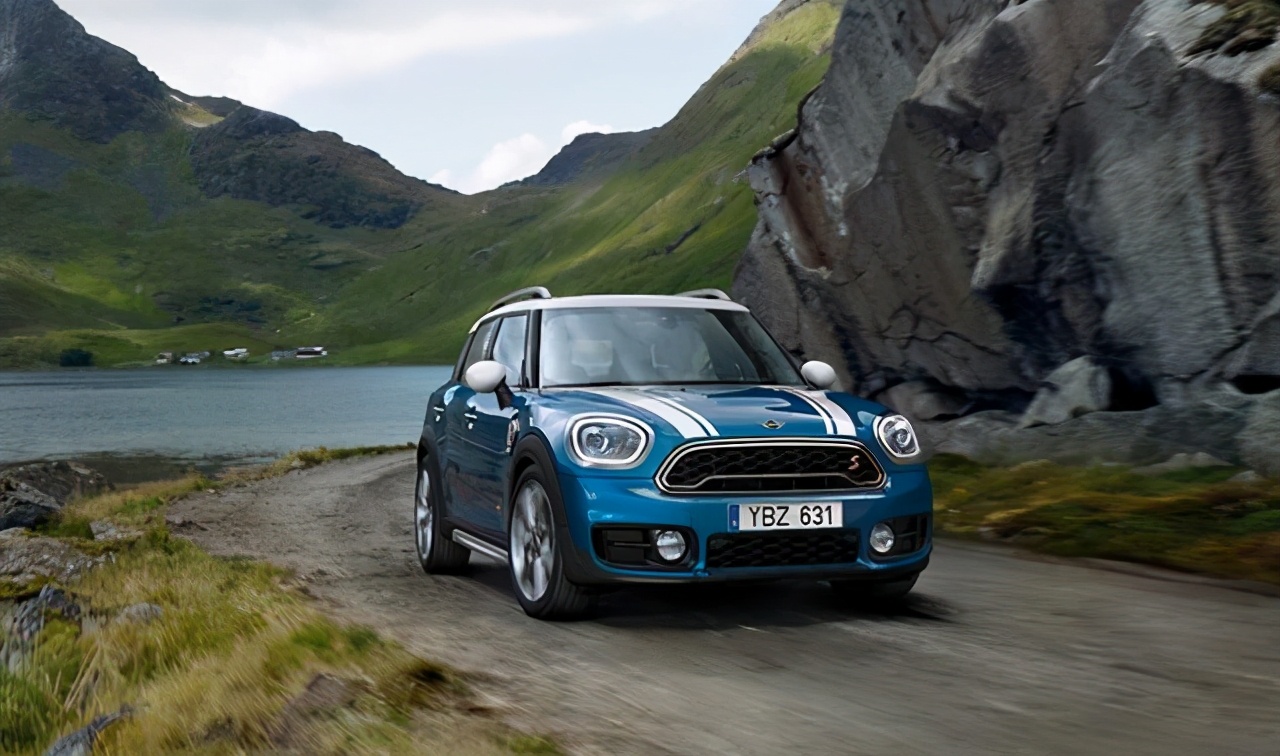 奥迪a3和坦克300怎么选,奥迪a3女神款