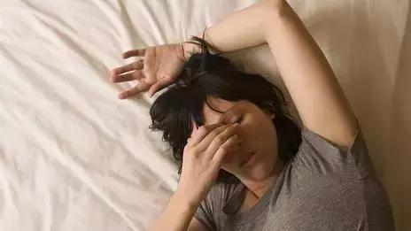 你最多能坚持多长时间不睡觉,人一般能坚持多久不睡觉