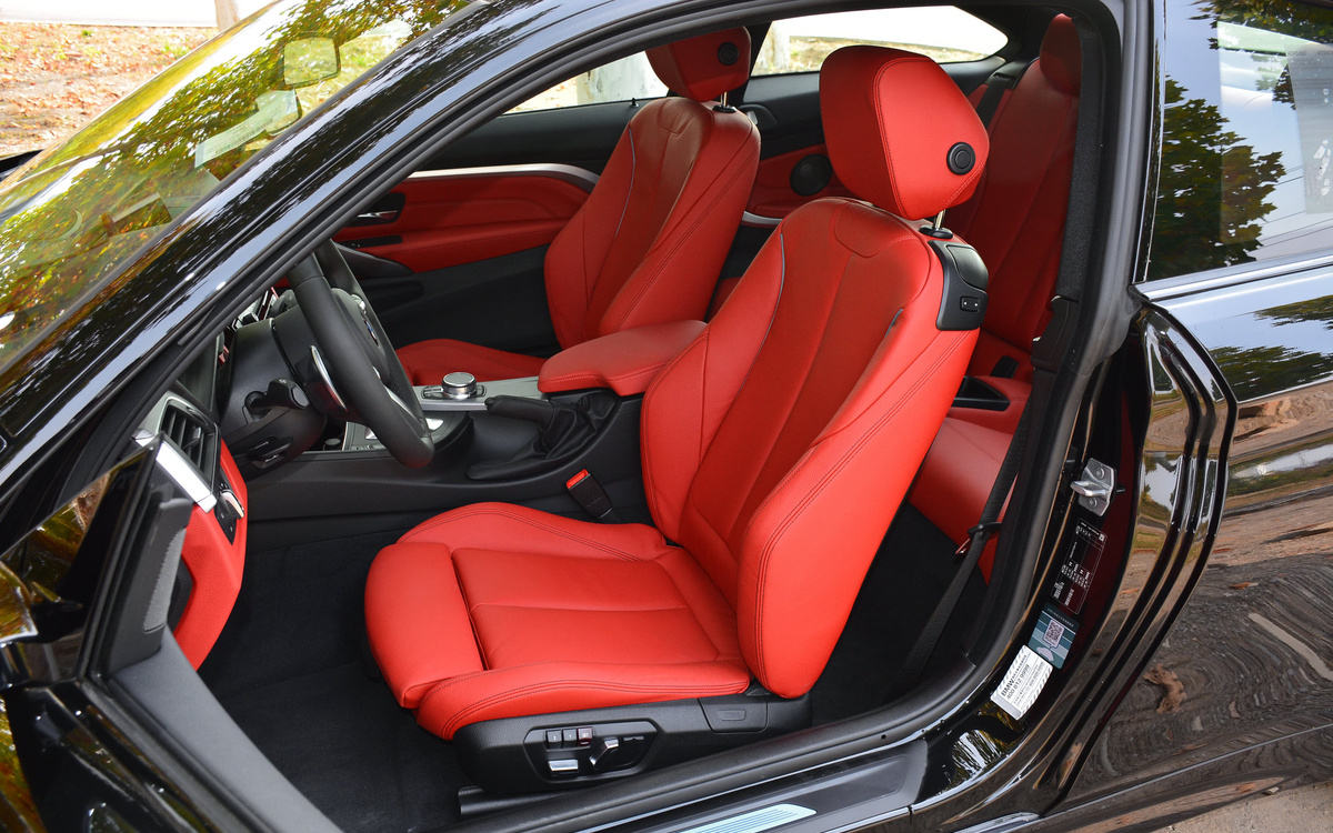 纯粹的“3系”，5.8s破百，配无框车门，原装进口还可选敞篷