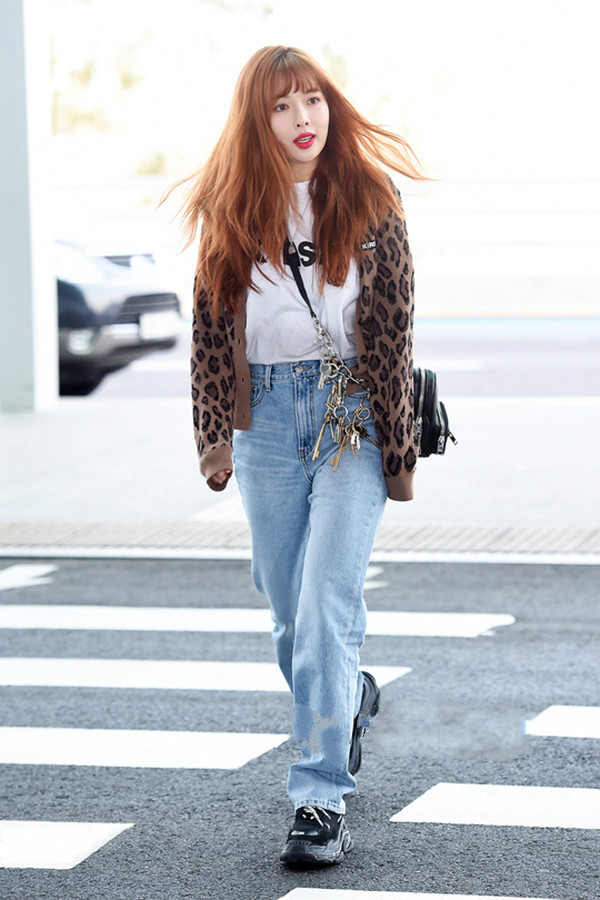 泫雅代言蕾丝内衣广告,泫雅内衣广告曝光图片