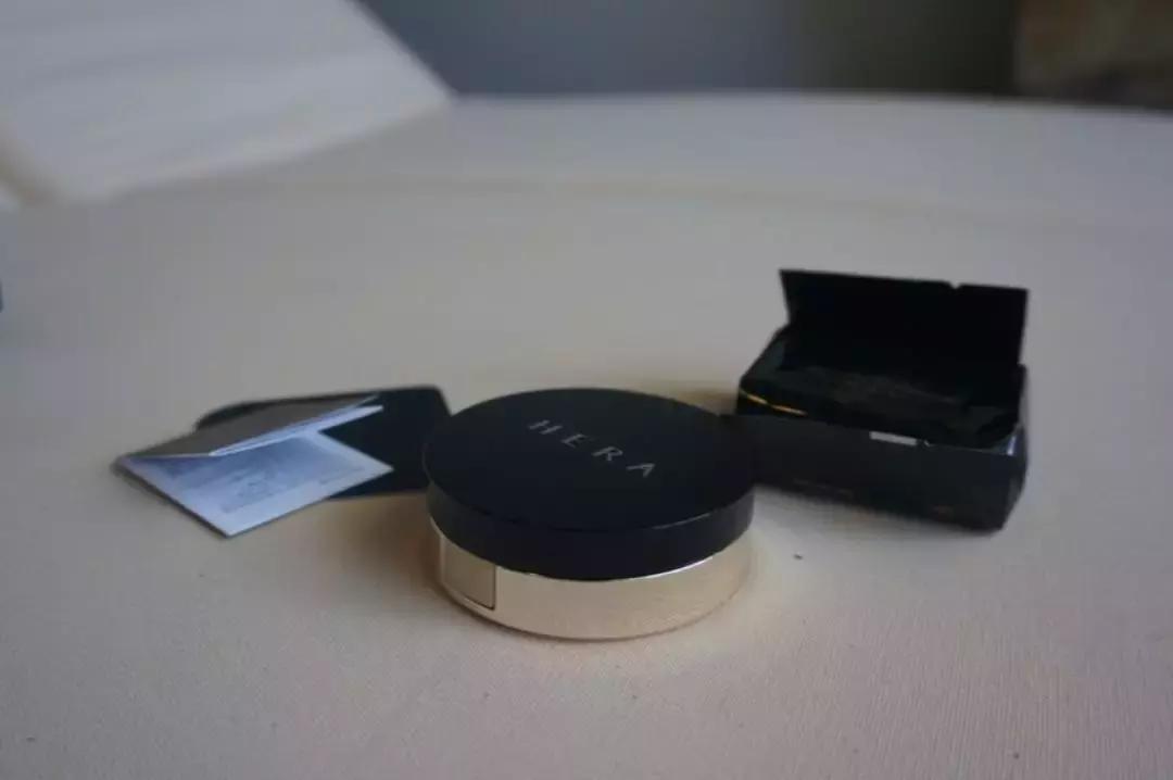 hera黑金气垫适合什么肤质,hera黑金气垫卡粉