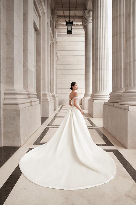 旅拍铂爵婚纱照美人鱼,经典拖尾婚纱照