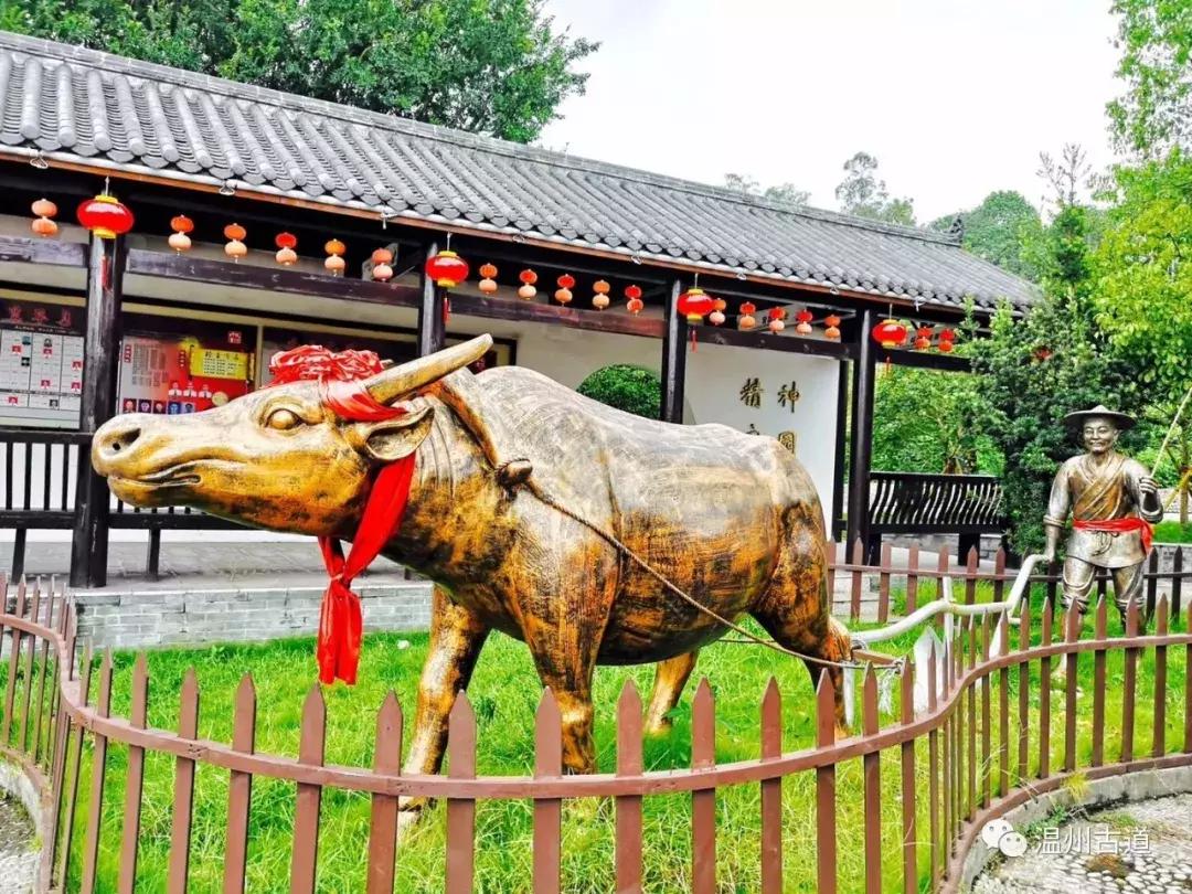 平阳鸣山古村落图片,千年古村平阳县鸣山村古城夜景