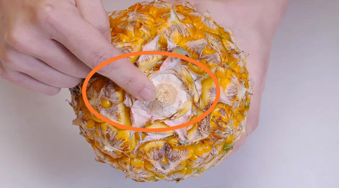 菠萝除了盐水还可以用什么泡,菠萝必须得用盐水泡几分钟