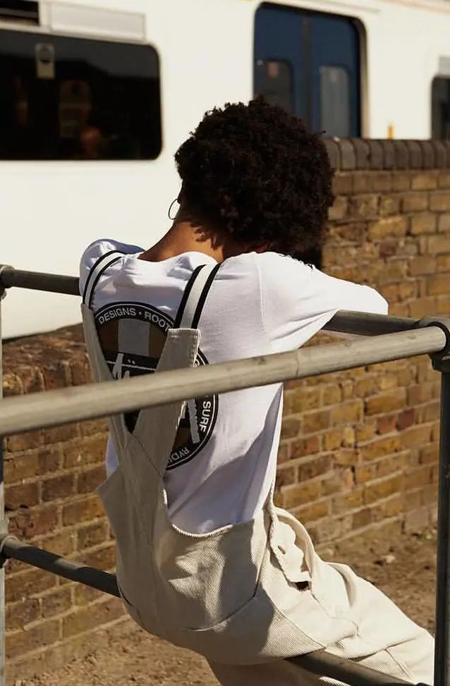 欧阳娜娜同款潮流品牌,欧阳娜娜同款联名卫衣