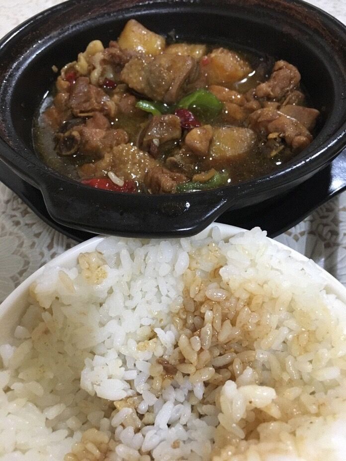 乌鲁木齐哪里有好吃的黄焖鸡米饭,乌鲁木齐黄焖鸡米饭清真