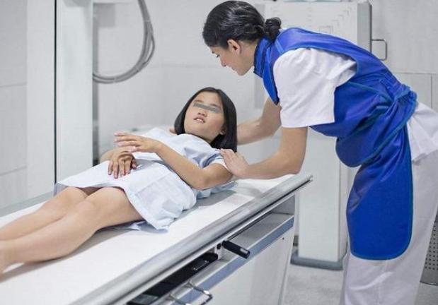 如何延迟女孩初潮年龄,女孩子初潮怎么调理