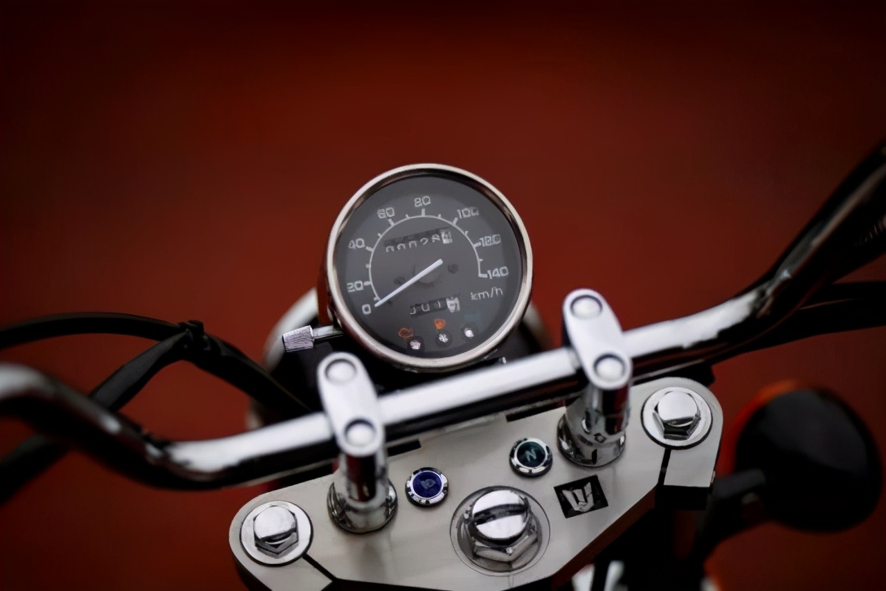 250cc的国产巡航太子车，最高时速114，符合国人审美