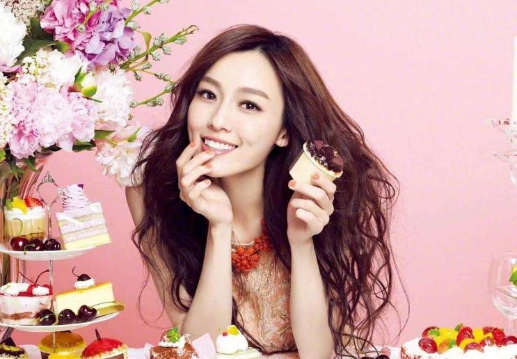 范玮琪双胞胎儿子抱在一起好温馨,范玮琪的双胞胎儿子