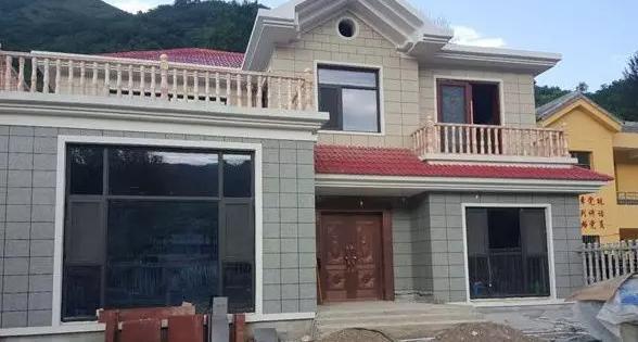 屋檐下有燕子窝居住燕子好吗,农村谚语燕子不入贫寒门