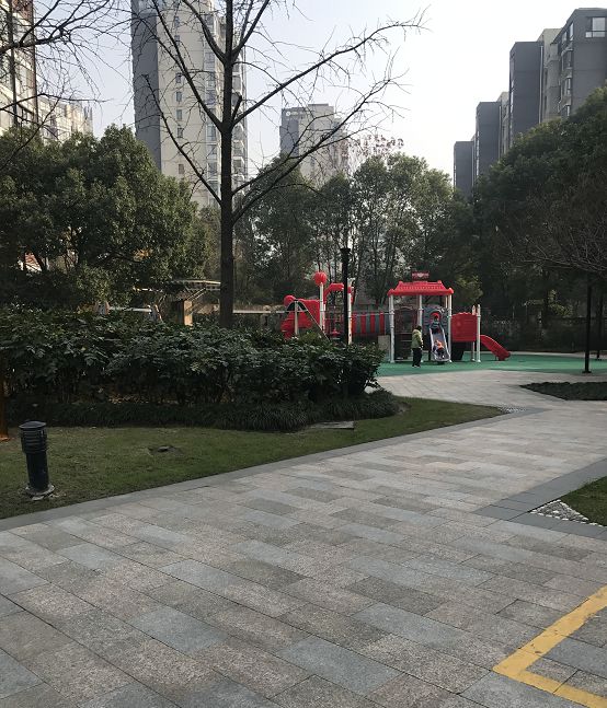 交付10年，涨幅1024%！曾经无人问津的楼盘，现在成了啥样？