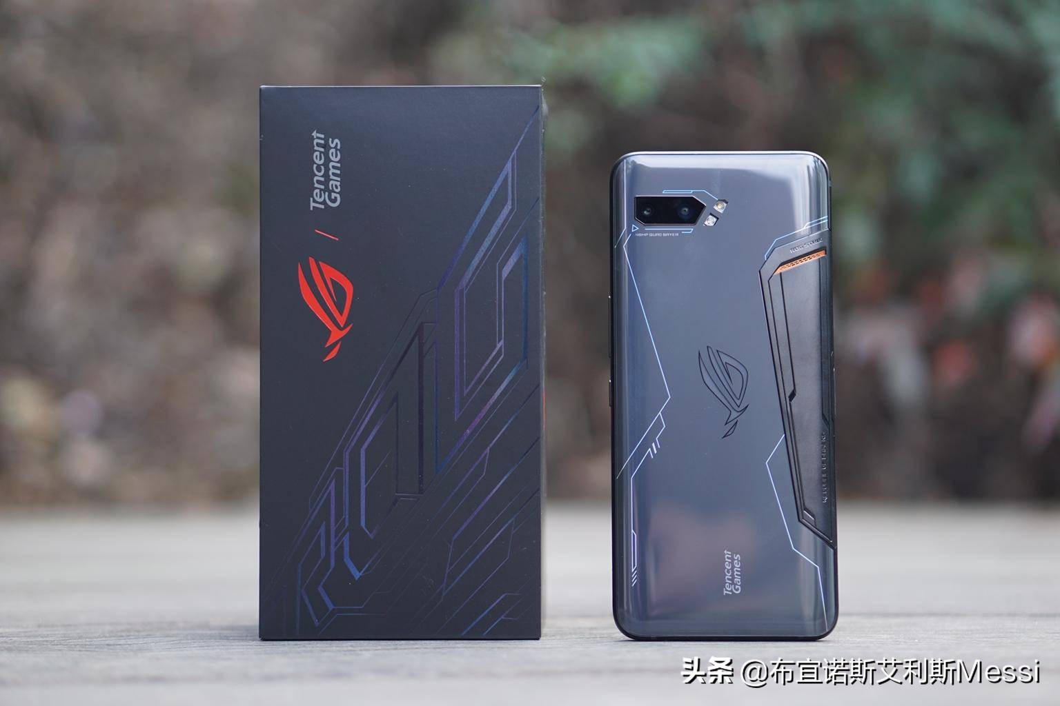 华硕rog2跑分,华硕rog2换屏