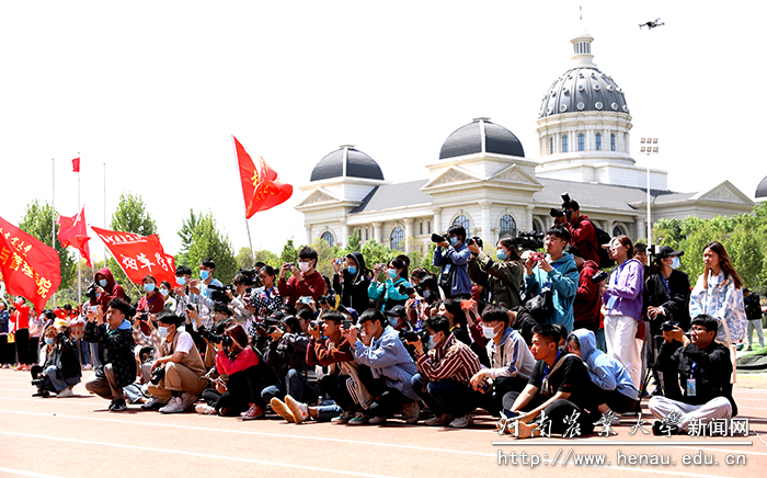 我校第二届田径运动会,我校田径运动会落下帷幕