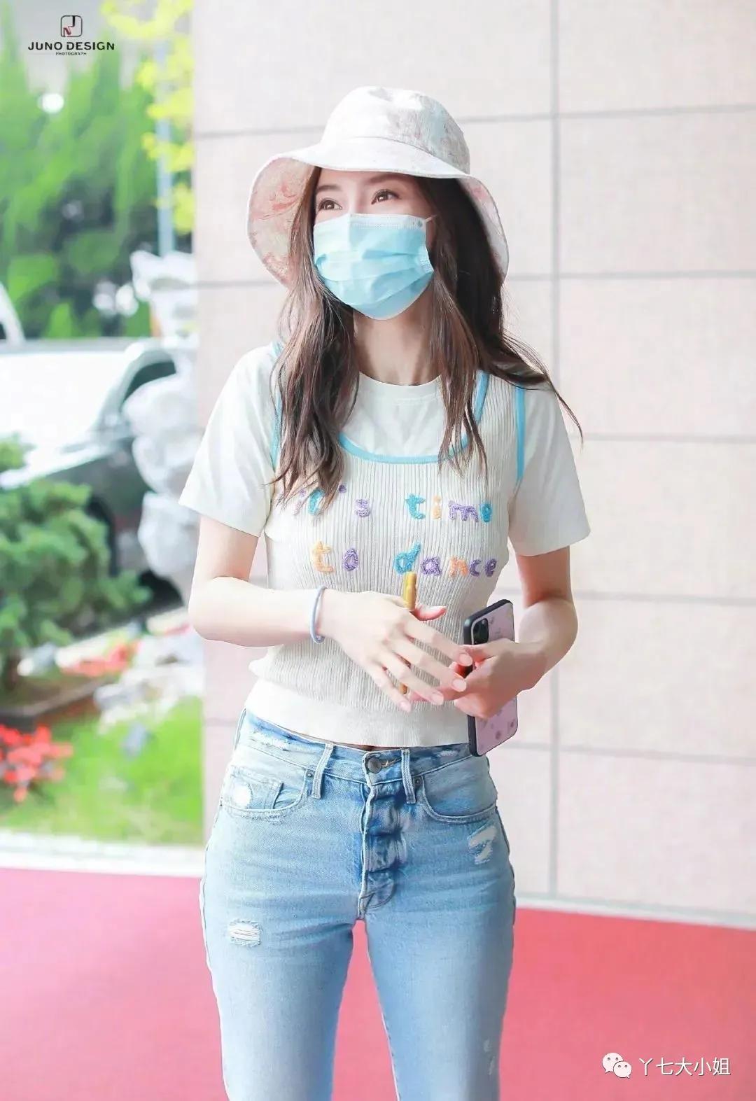 夏季衬衫和t恤叠穿方法,学t恤叠穿混搭法