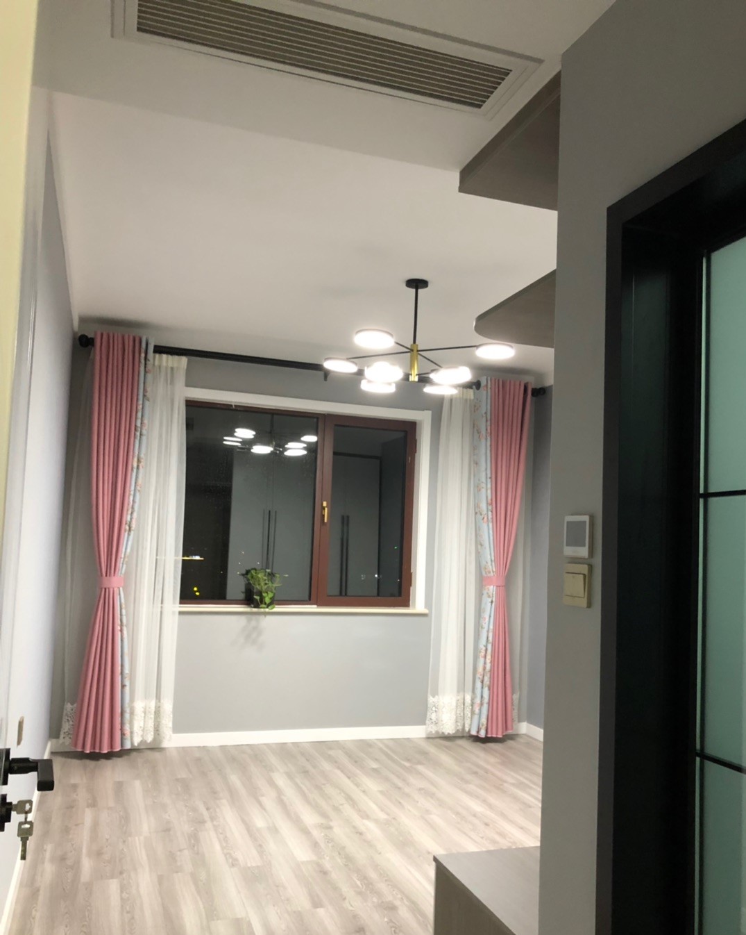 104平方装修花5万左右,100平装修花了24万