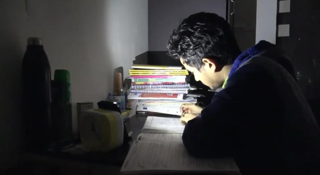 印度穷人能通过学习改变命运吗,印度穷人逆袭千万富翁