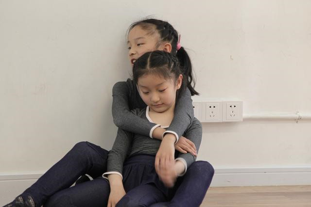 双胞胎被查出“同母不同父”,亲子鉴定师:这概率比中彩票还低