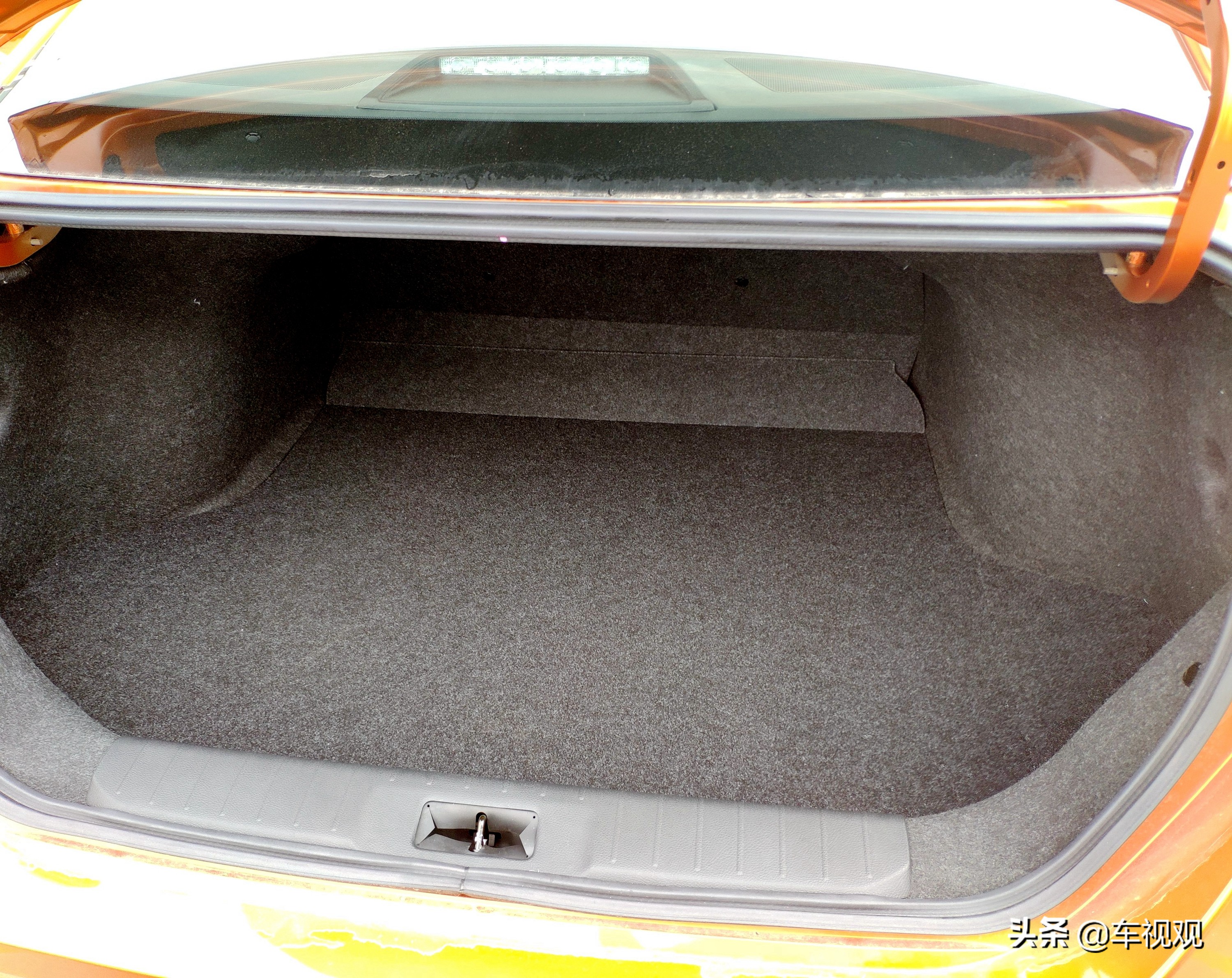 相信日系车的品质，花15万入手顶配日产轩逸，安全配置丰富