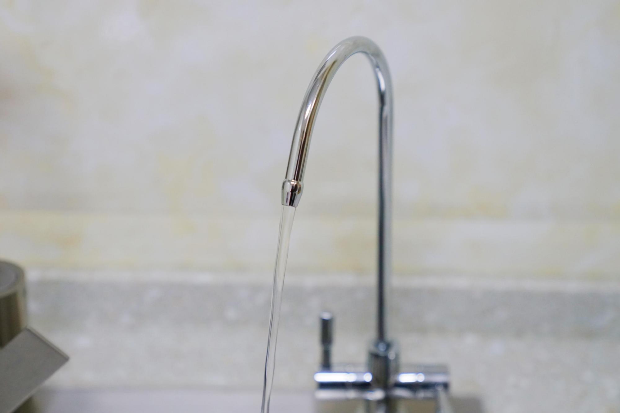 净水机用两年了要不要换滤芯,净水机不贵但是经常换滤芯就贵了