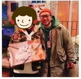 小姐姐凡尔赛倒卖？中签耐克SB+杰凸凸签名，闲鱼拉仇恨？