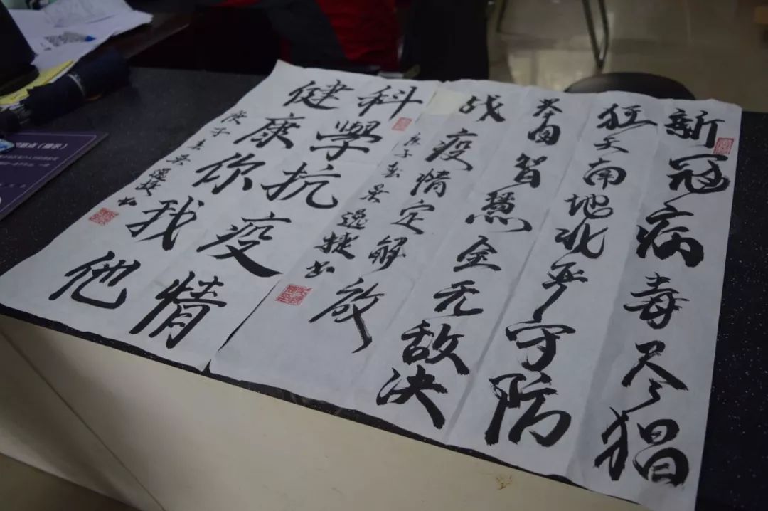 “村里长辈记得我们，我们的话老人都能耐心听。”松江这群“95后”防疫宣传优势足