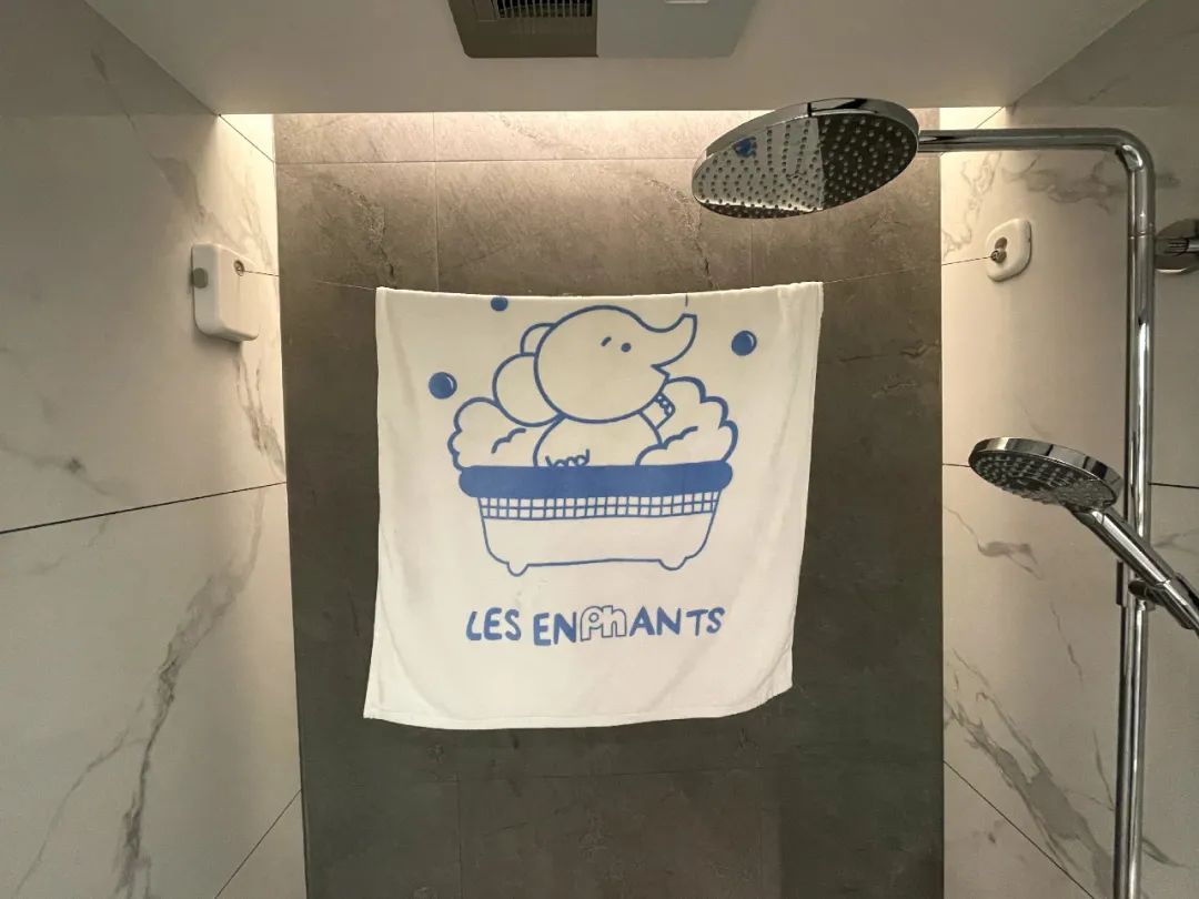 恒田家|房顶能长猫,书屋变树屋!120平梦幻三口之家