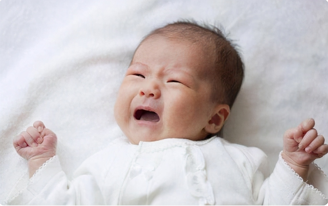 毛巾裹狗法哄睡,宝宝哄睡技巧叠毛巾